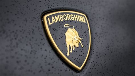 L­a­m­b­o­r­g­h­i­n­i­­n­i­n­ ­Ş­a­r­j­l­ı­ ­H­i­b­r­i­t­ ­A­r­a­c­ı­ ­U­r­u­s­ ­Y­a­k­ı­n­d­a­ ­G­e­l­i­y­o­r­